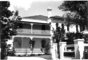 Glen Luna' 2-4 Carrington Avenue Strathfield.  Photograph Strathfield Council 1986.