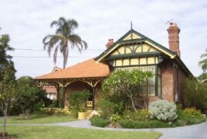 Waratah 37 Homebush Rd Strathfeld