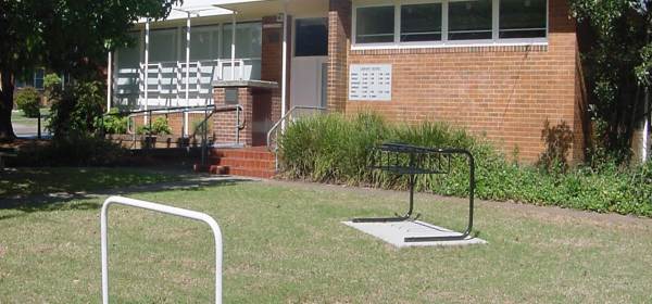 Former High Street Library. Photo Cathy Jones 2001