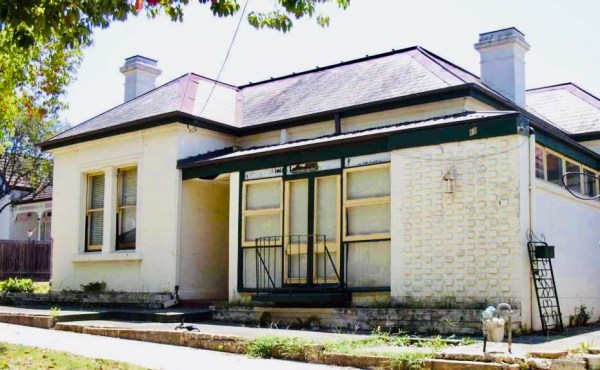 Pre-restoration c.2016 of Halloween 